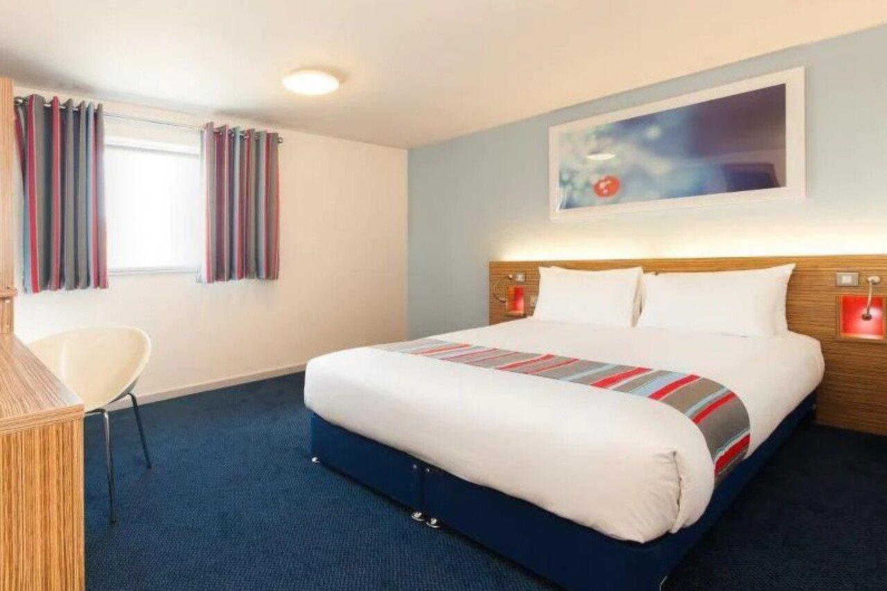 Travelodge Bromborough Порт Сънлайт Екстериор снимка