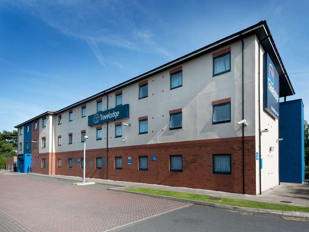 Travelodge Bromborough Порт Сънлайт Екстериор снимка